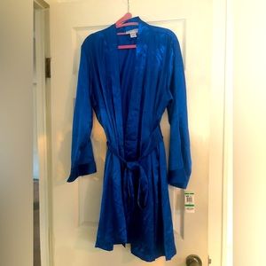 Gorgeous royal blue bath robe brand Morgan Taylor size large
